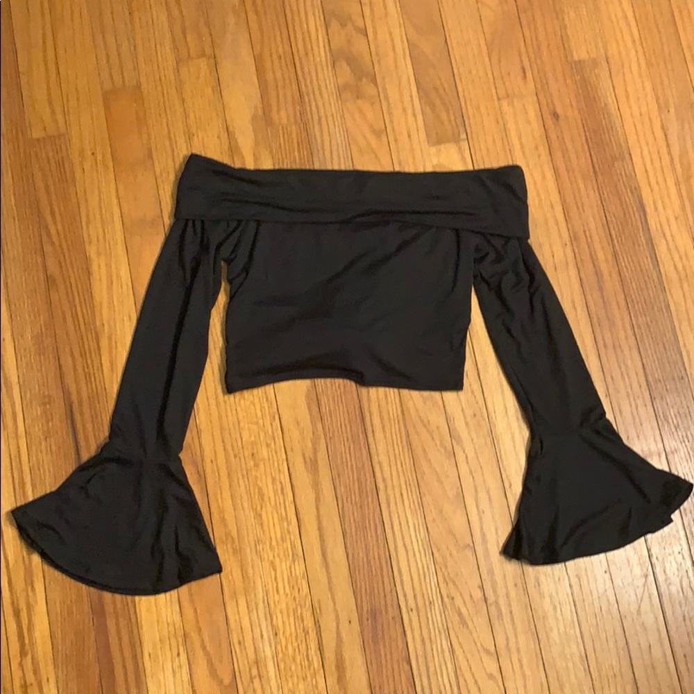 🆕 Off the shoulder crop top